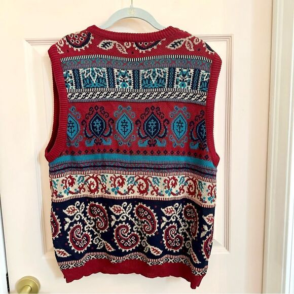 $5 SALE Red patterned Marcia sweater vest - Picture 4 of 4